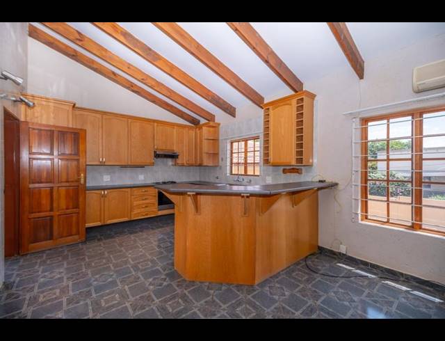 3 BEDROOM HOUSE FOR SALE IN RANGE VIEW